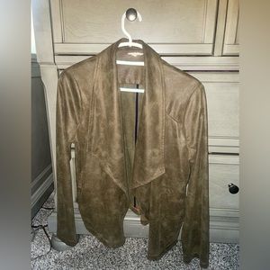 Mystree Faux Suede Jacket size Large. Color olive. Worn only a few times